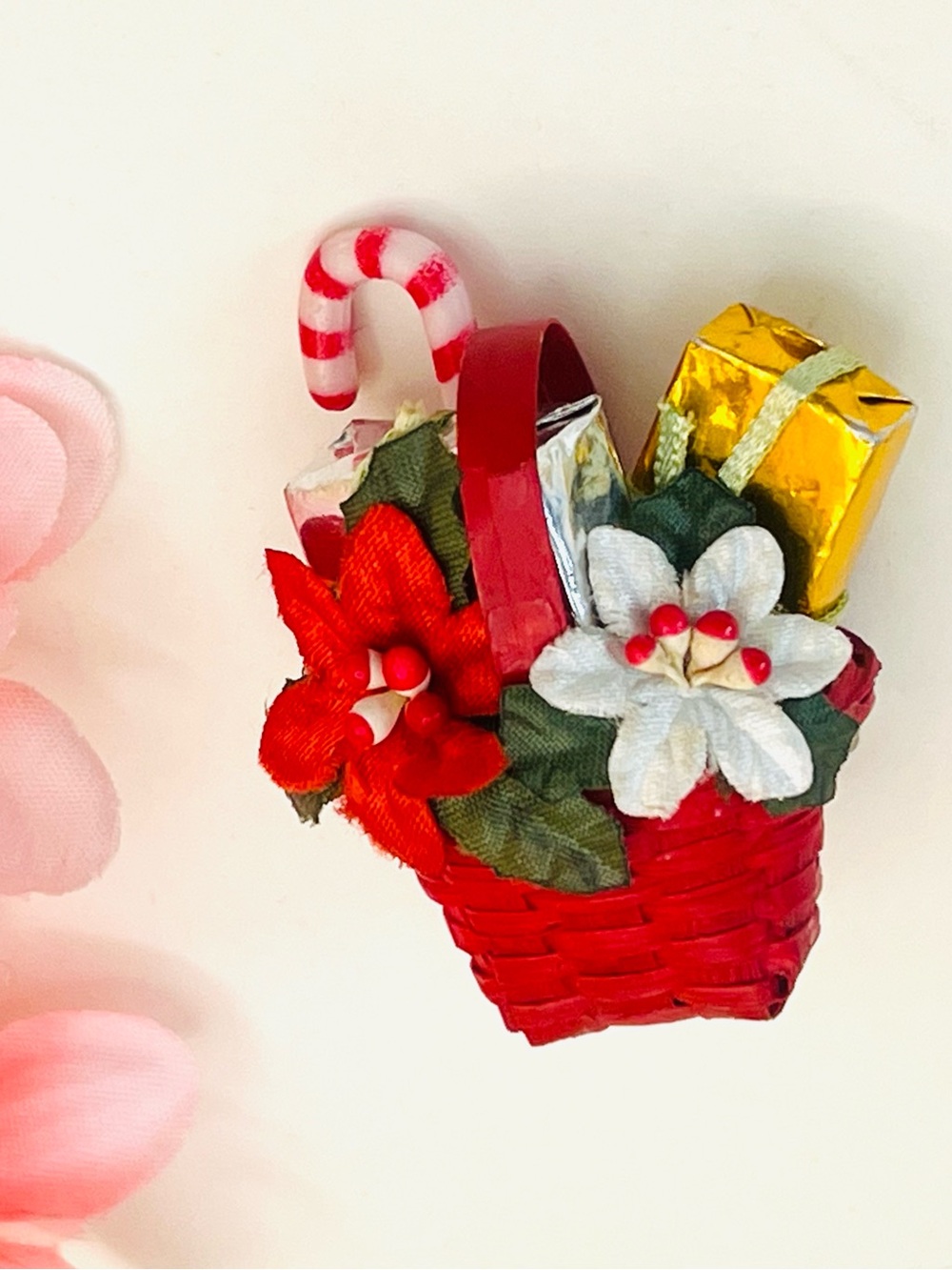 Vintage 1989 Avon wish basket brooch